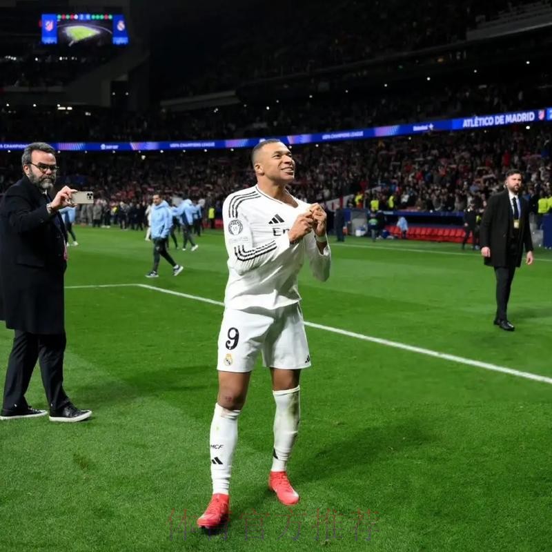 姆巴佩将续约巴黎!2年赚2亿欧 母亲辟谣:首选皇马 姆巴佩将续约巴黎!2年赚2亿欧 母亲辟谣:首选皇马